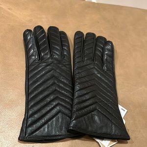 Brand new Michael Kors Touch Tip gloves